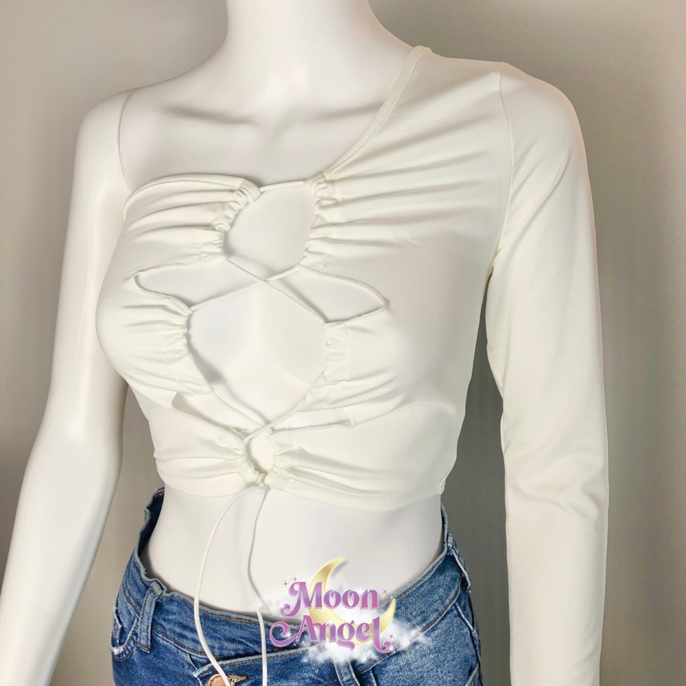 🤍Vega White Asymmetrical Crop Top🤍